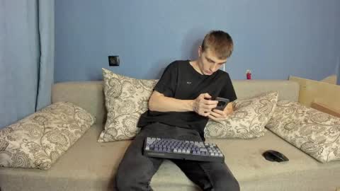 bristlebback online show from 04.03.26