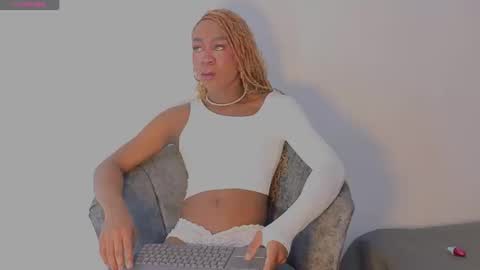 Brit Davis Room online show from 03.03.26