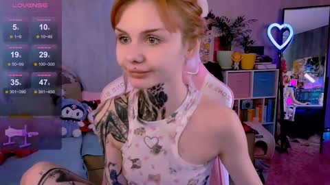 Snapshot of britney_lynch chatting on 09.21.25 Britney online show from 09.21.25