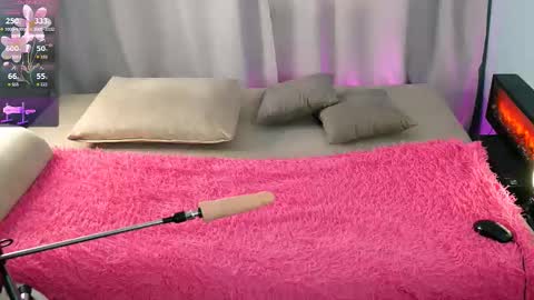 Snapshot of britneyfoxxxx1 chatting on 03.04.26 Britney. Part-time devil online show from 03.04.26