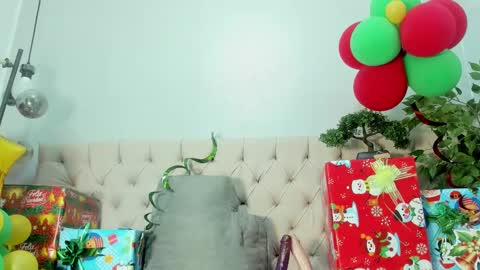 Snapshot of briyit_doll chatting on 12.24.24 BRIYIT online show from 12.24.24