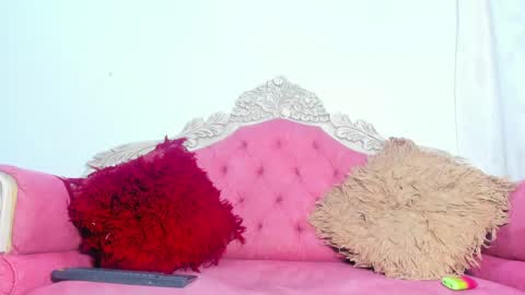 Snapshot of briyit_doll chatting on 10.06.25 BRIYIT online show from 10.06.25