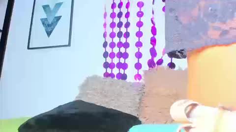 Snapshot of briyit_doll chatting on 10.15.25 BRIYIT online show from 10.15.25