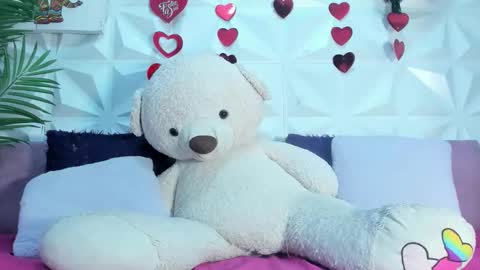 Snapshot of briyit_doll chatting on 03.24.26 BRIYIT online show from 03.24.26