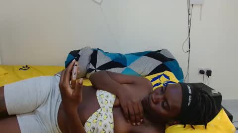 Snapshot of broken_haloo chatting on 03.25.26 broken_haloo online show from 03.25.26