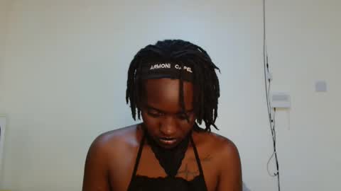 Snapshot of broken_haloo chatting on 03.27.26 broken_haloo online show from 03.27.26