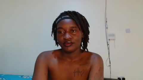 Snapshot of broken_haloo chatting on 04.17.26 broken_haloo online show from 04.17.26