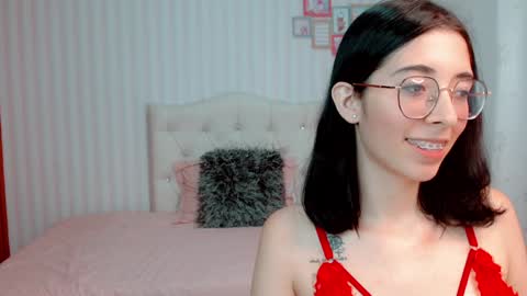 Snapshot of brooklove_doll chatting on 01.02.25 Brook Loves online show from 01.02.25