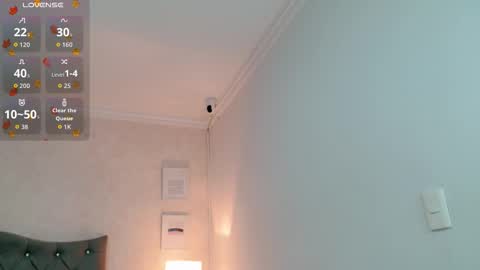 Snapshot of brooklove_doll chatting on 10.07.25 Brook Loves online show from 10.07.25