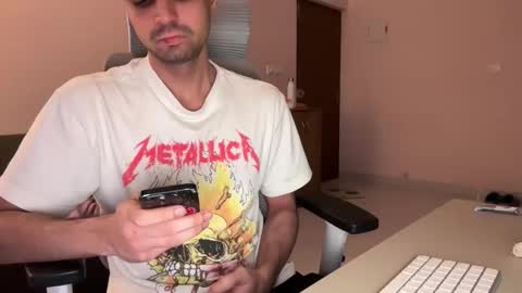 Snapshot of brownmeverick chatting on 02.08.26 brownmeverick online show from 02.08.26