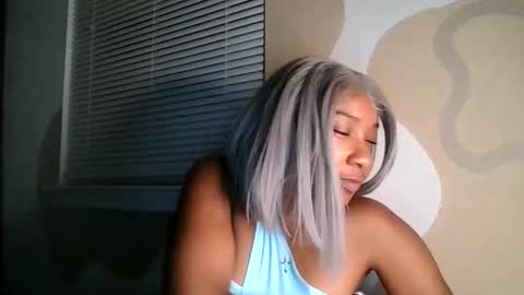 Snapshot of brownsugarcutie3 chatting on 05.25.26 Brownsuagrcutie online show from 05.25.26