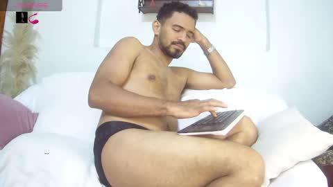 Snapshot of bruce_bigg chatting on 07.12.26 Bruce online show from 07.12.26