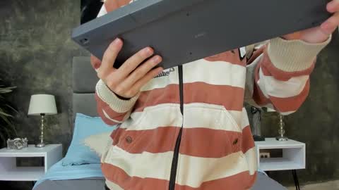 Bruce Hans online show from 11.18.25