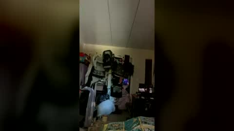 Snapshot of brujaxgrey chatting on 07.19.26 Brujaxgrey online show from 07.19.26