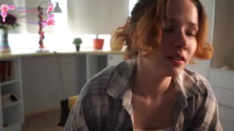 Snapshot of brunaeveritt chatting on 06.23.26 Tess online show from 06.23.26