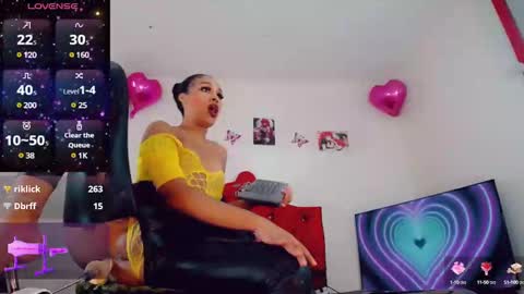 Snapshot of brunettesexy11 chatting on 12.13.24 ChannelR online show from 12.13.24