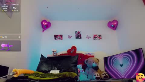 Snapshot of brunettesexy11 chatting on 01.29.25 ChannelR online show from 01.29.25