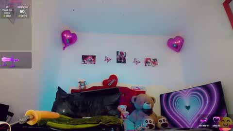 Snapshot of brunettesexy11 chatting on 01.30.25 ChannelR online show from 01.30.25