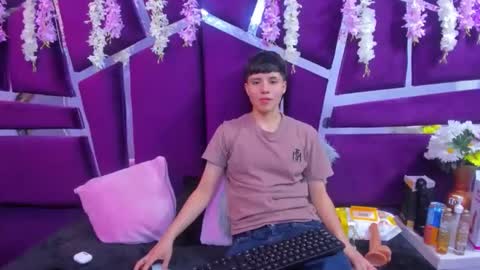 Snapshot of bruno_cruz chatting on 11.15.25 Bruno Cruz online show from 11.15.25