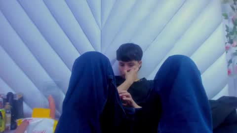 Snapshot of bruno_cruz chatting on 11.30.25 Bruno Cruz online show from 11.30.25