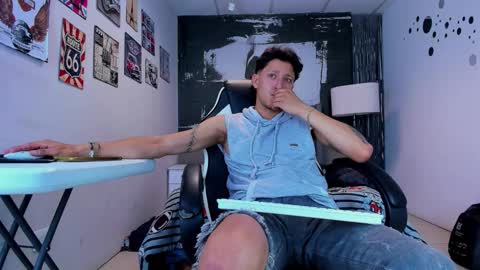 Snapshot of bruno_do_santos chatting on 02.17.26 Bruno online show from 02.17.26