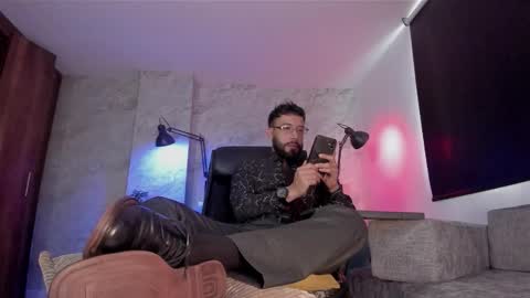 Snapshot of bruno_woods chatting on 11.23.25 Andres Suarez online show from 11.23.25