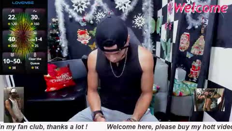 Snapshot of brunocuttie94 chatting on 01.12.26 Join my fan club here 150 tokens a month online show from 01.12.26