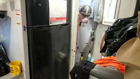 Snapshot of brushsquach chatting on 12.05.25 Steve... aka SkinnieDippin aka TimberTramp online show from 12.05.25