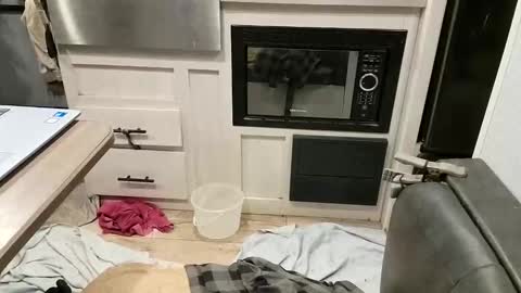 Snapshot of brushsquach chatting on 01.18.26 Steve... aka SkinnieDippin aka TimberTramp online show from 01.18.26