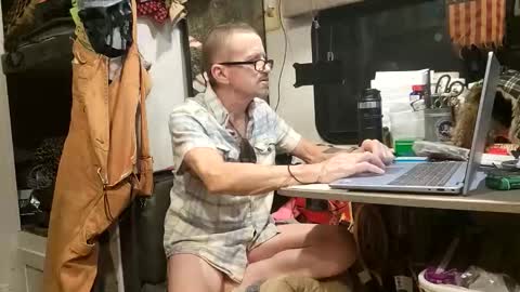 Snapshot of brushsquach chatting on 03.24.26 Steve... aka SkinnieDippin aka TimberTramp online show from 03.24.26