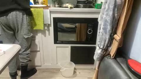 Snapshot of brushsquach chatting on 04.01.26 Steve... aka SkinnieDippin aka TimberTramp online show from 04.01.26