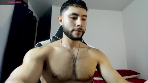 Snapshot of bryan_oficials chatting on 12.03.25 bryan_oficials online show from 12.03.25