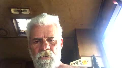 Snapshot of bubbabobo chatting on 05.19.26 bubbabobo online show from 05.19.26
