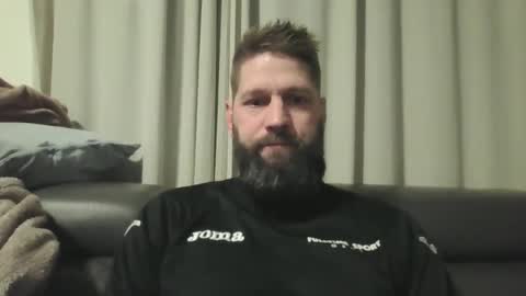 bubblebee1982 online show from 01.15.25