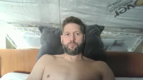 bubblebee1982 online show from 11.06.25