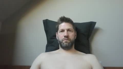 bubblebee1982 online show from 04.23.26