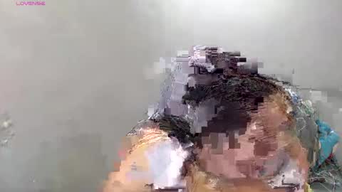 Snapshot of bubblebuttpinay chatting on 09.10.25 Sunshine online show from 09.10.25