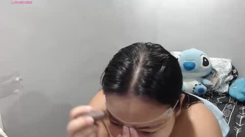 Snapshot of bubblebuttpinay chatting on 10.03.25 Sunshine online show from 10.03.25