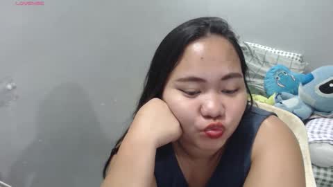 Snapshot of bubblebuttpinay chatting on 11.16.25 Sunshine online show from 11.16.25