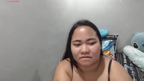 Snapshot of bubblebuttpinay chatting on 11.23.25 Sunshine online show from 11.23.25