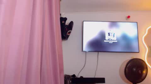 Valery Restrepo online show from 04.29.26