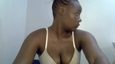 bubbly_ass30 online show from 02.18.26