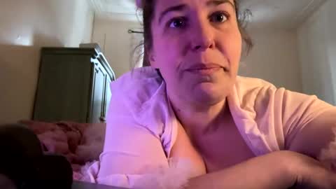 Snapshot of bubblya chatting on 02.17.26 bubblya online show from 02.17.26