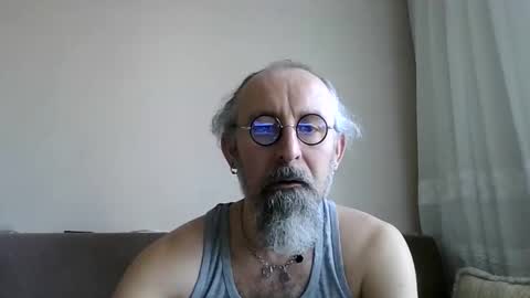 Snapshot of buckwessle chatting on 05.16.26 Buck Wessle online show from 05.16.26