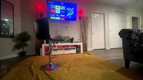 Snapshot of buddhax chatting on 09.27.25 Koa Kobe online show from 09.27.25