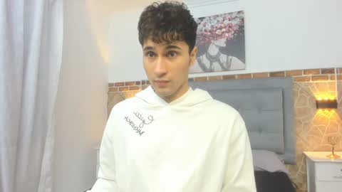 Snapshot of buddy_whitte chatting on 01.29.25 Buddy Whitte online show from 01.29.25