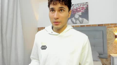 Snapshot of buddy_whitte chatting on 02.01.25 Buddy Whitte online show from 02.01.25