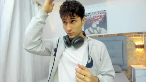 Snapshot of buddy_whitte chatting on 02.10.25 Buddy Whitte online show from 02.10.25