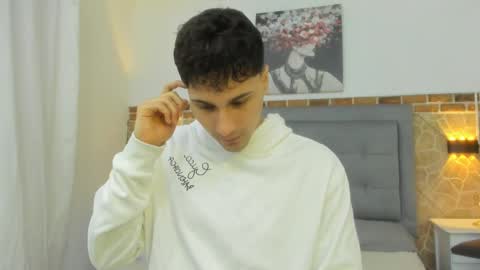 Snapshot of buddy_whitte chatting on 02.12.25 Buddy Whitte online show from 02.12.25