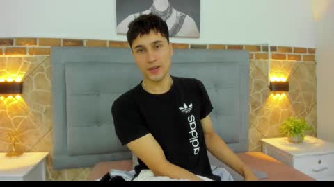 Snapshot of buddy_whitte chatting on 02.23.25 Buddy Whitte online show from 02.23.25